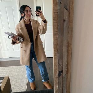 Meet your Posher, Dominique